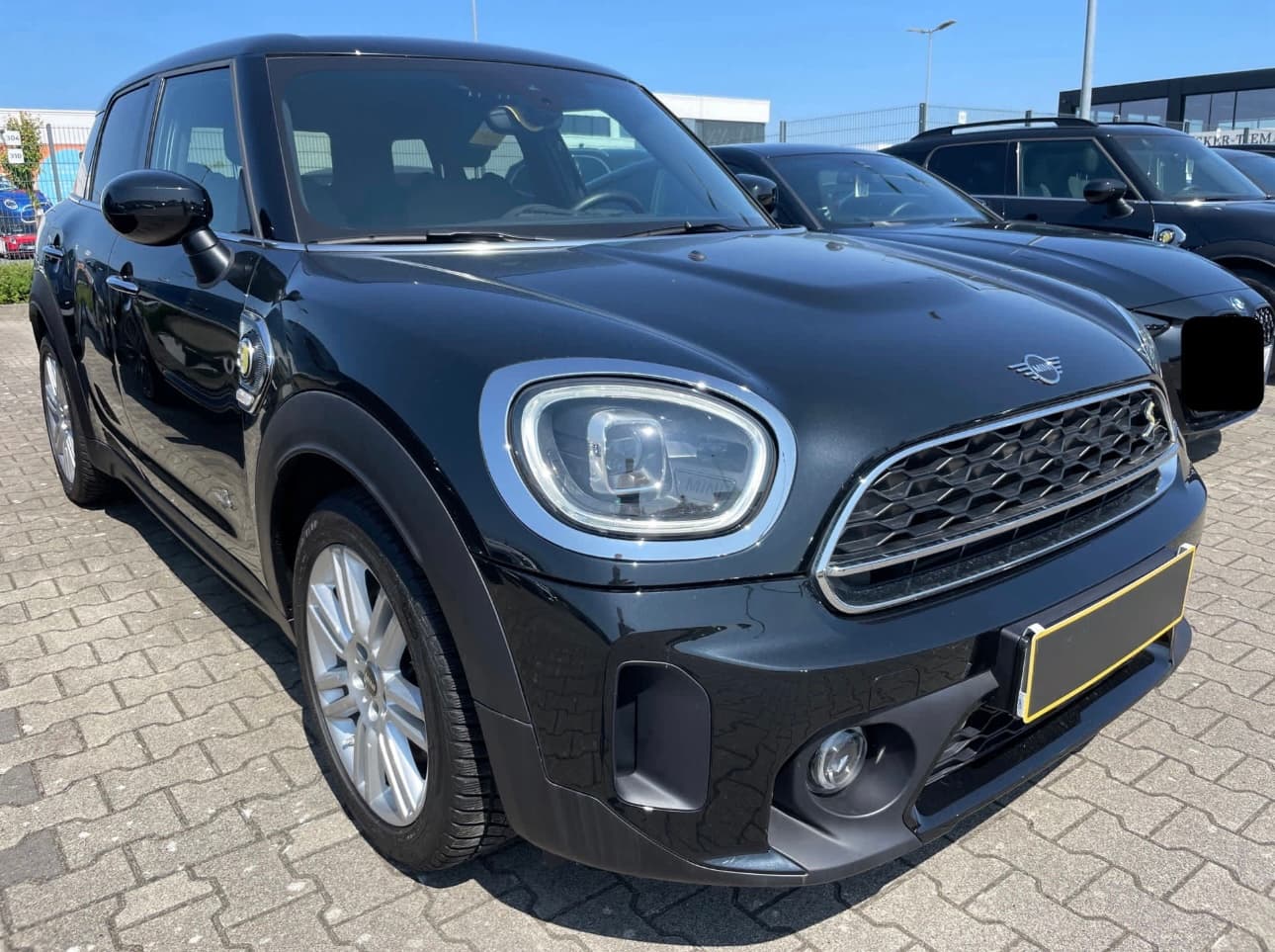2022 Mini Countryman Cooper 1.5 SE ALL4 Classic Trim - view 2