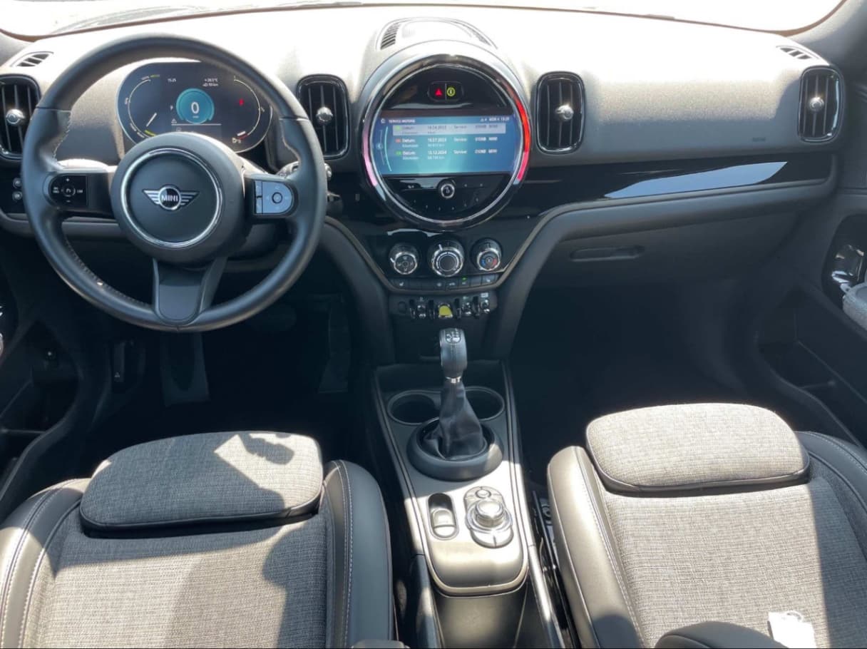 2022 Mini Countryman Cooper 1.5 SE ALL4 Classic Trim - view 11